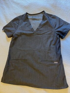 Figs V-Neck Scrub Top in Heather Charcoal